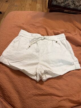 Love Tree Linen Shorts